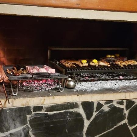 Hotel Caleta Olivia Hueso Per 外观 照片