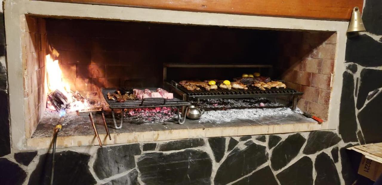 Hotel Caleta Olivia Hueso Per 外观 照片